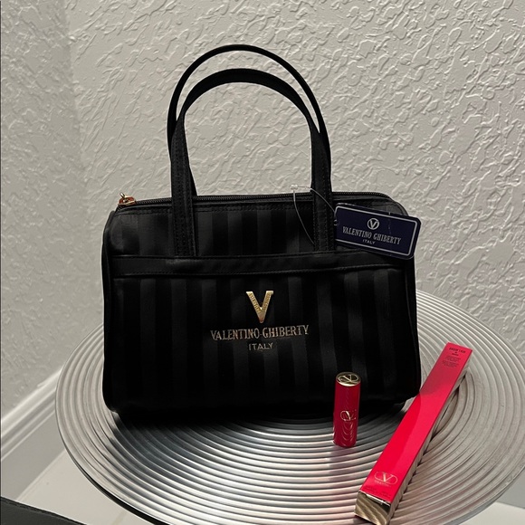 Valentino Ghiberty Italy Handbags - VALENTINO GHIBERTY ITALY RARE NWT VINTAGE BLACK COSMETIC BAG WITH COSMETICS